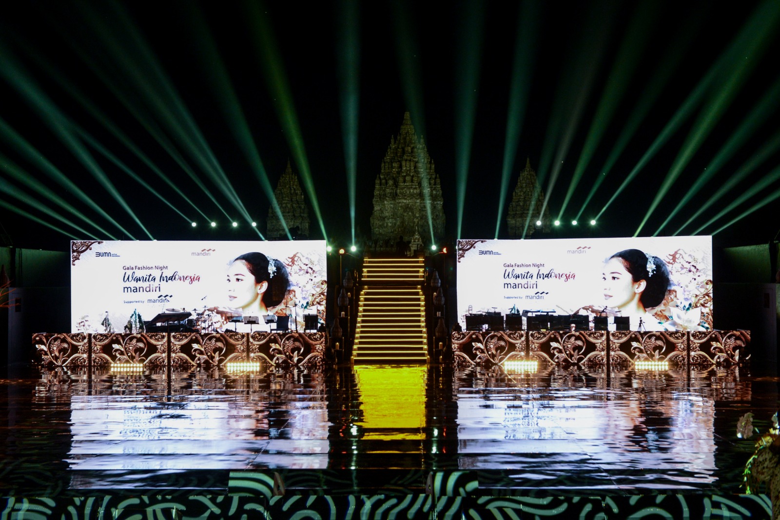 Gala Fashion Night Di Prambanan